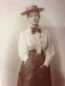 Ellen Biddle in Boston, c. 1890. Photo Marshall. Nancy Angell Streeter Collection